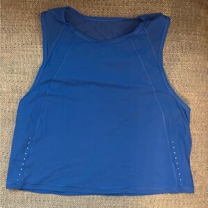 RARE Lululemon cropped sculpt tank size 6 with cut out in back